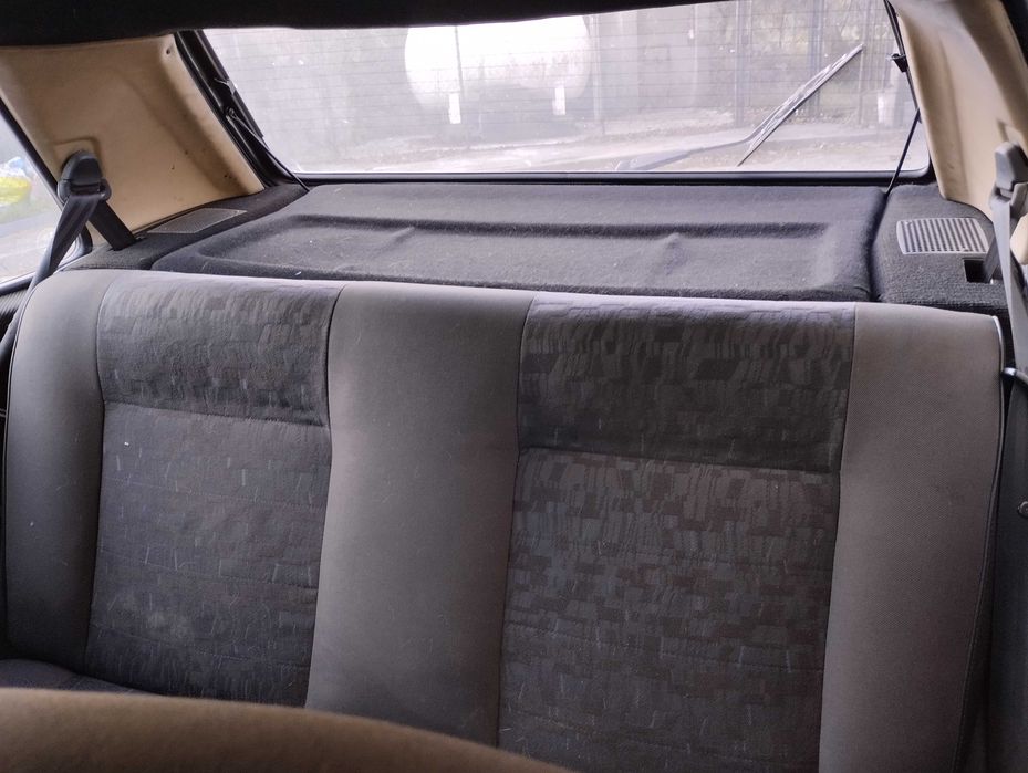 Volkswagen Golf 2, três portas