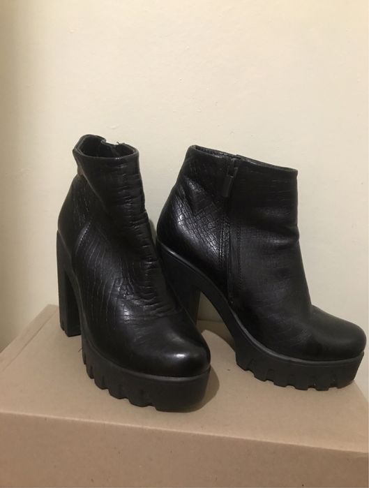 Ботінки зимові 36 розміру