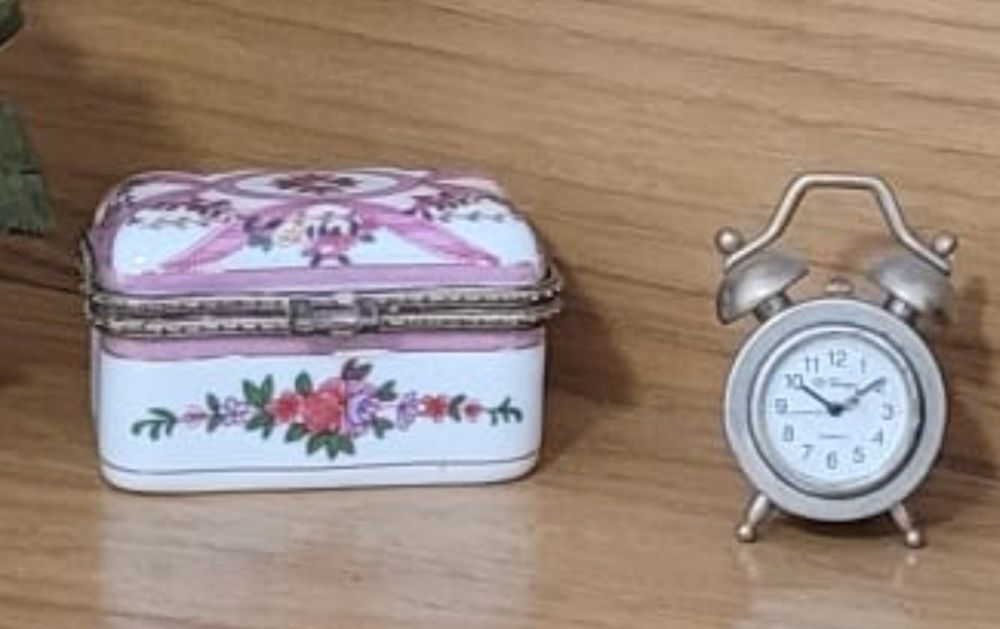 Castiçais e molduras