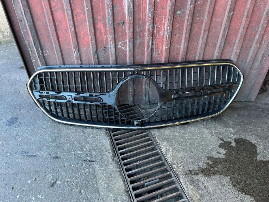 Mercedes GLC w254 / GRELHA PARA CHOQUES FRENTE - G151