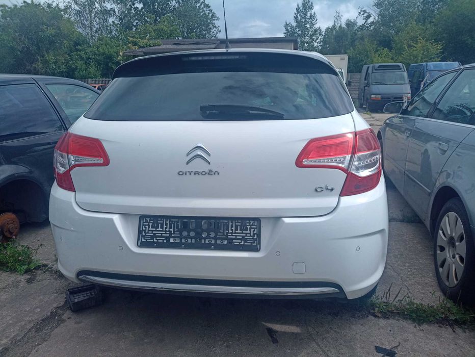 Klapa tylna kpl. Citroen C4 II 2011R.