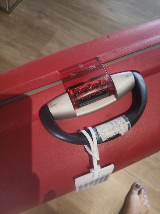Mala Samsonite, de porão