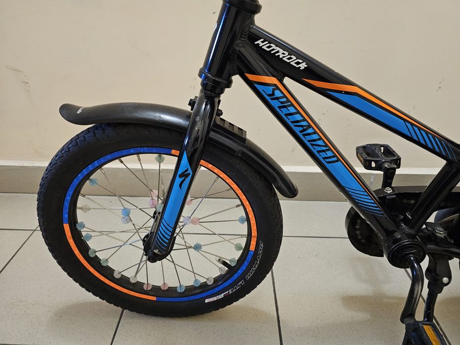 SPECIALIZED Hotrock 16インチ 自転車 補助輪あり specialized hotrock 16 - купить велосипеды - Цена на OLX.ua
