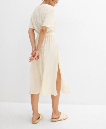 B.P.C sukienka midi ecru z krepy r.44