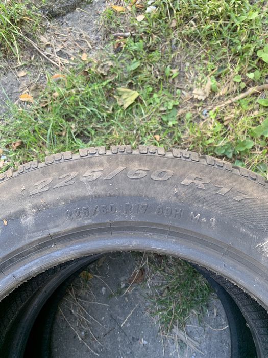 Резина шини гума  R17  225 60 Зима