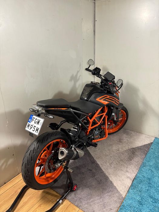 KTM duke 125 z 2021 roku
