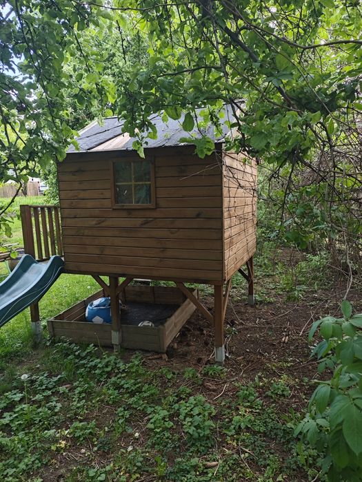 Domek dla dzieci ogrodowy, zjeżdżalnia