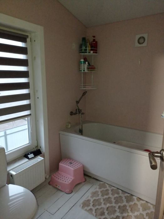 Новий будинок в передмісті Чернігова.