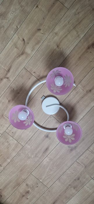 Lampa sufitowa różowa