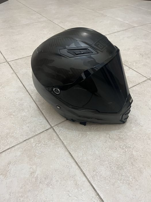 Capacete AGV AX8 carbon