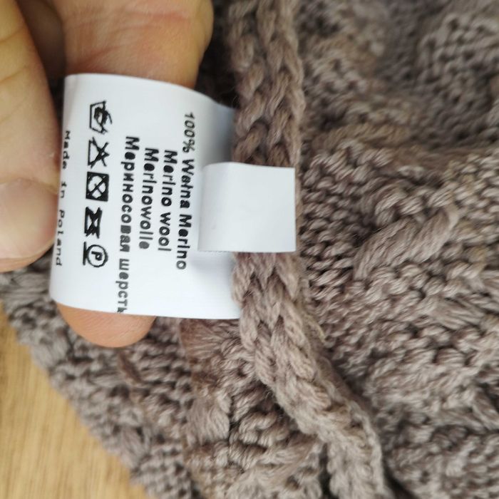Czapka z wełny Merino 100 % purpurowa z wywinieciem okazja