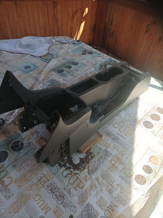 Консоль Ford Focus 2