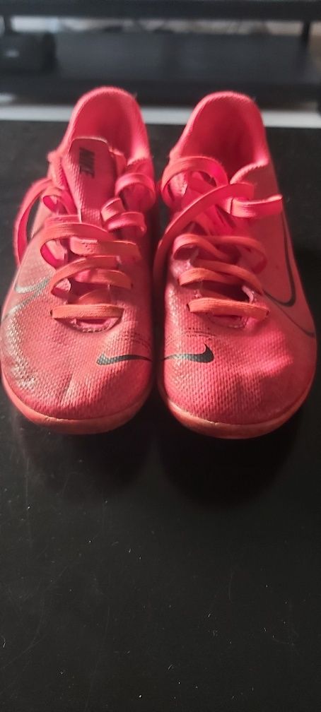 Chuteira da nike numero 33 2025