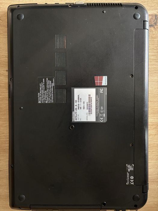 Toshiba L50-B-123 Intel i5 4200U 8GB RAM Radeon R7 M260 BRAK HDD 15,6