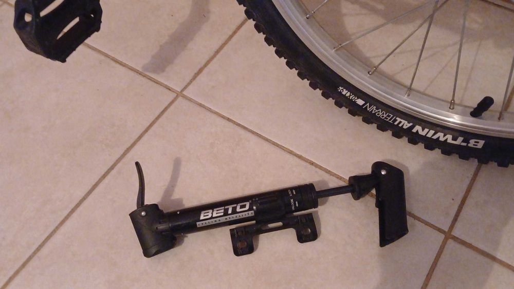 Bicicleta juvenil B TWIN (para desocupar)