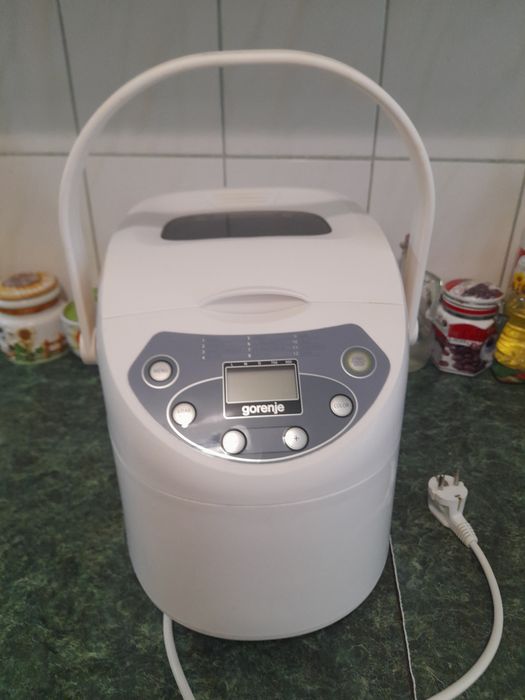 Хлебопечка Gorenje BM 900W