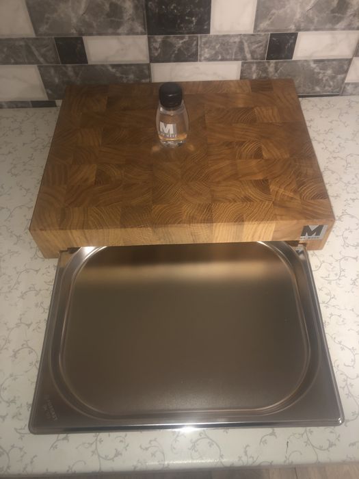 Доска з дуба і гастроємністю і масло для догляду за нею