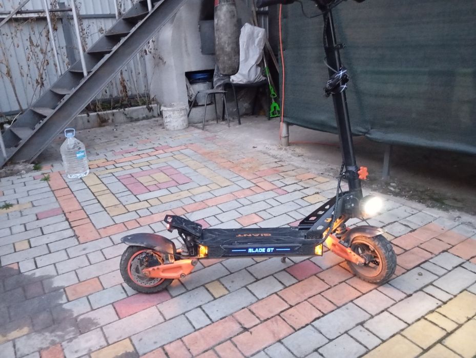 Самокат Giant blet gt2