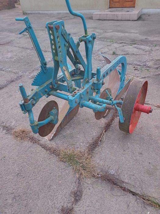 Плуг двокорпусний Fiskars такий як lemken,kverneland,overum