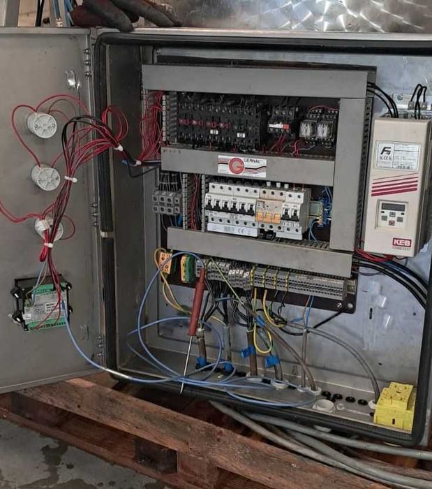 Kocioł warzelny uchylny z mieszadłem – 200 l elektryczny