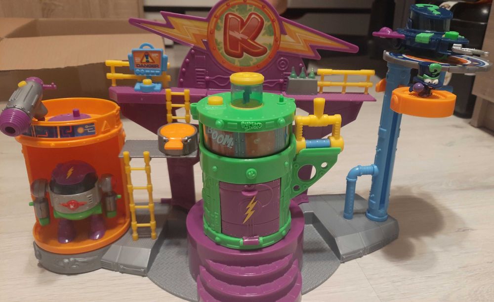 Superzings superthings