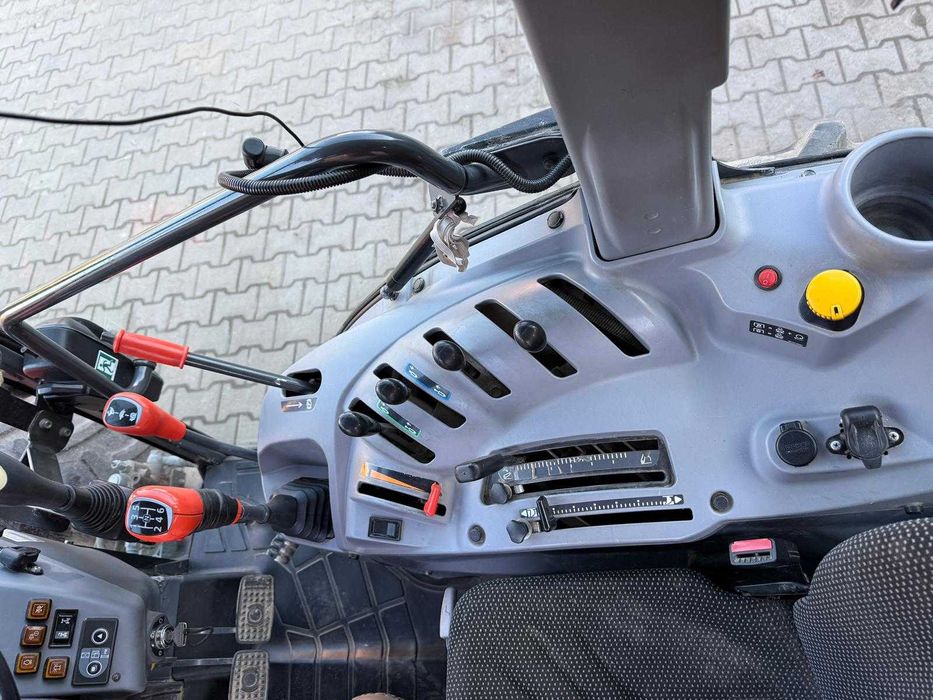 Sprzedam Ciągnik sadowniczy