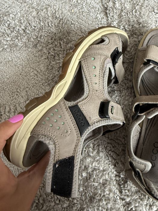Sandaly ecco  roz 37