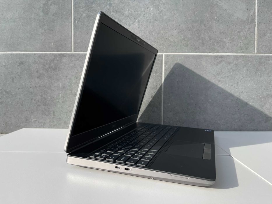 Dell Precision 7560/i9-11950H/64Gb/1Tb M2/15.6" IPS/RTX A5000 (16Gb)