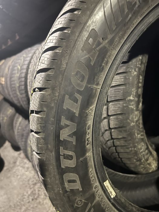 666 Зимние шины R18 215/55 Dunlop DSST