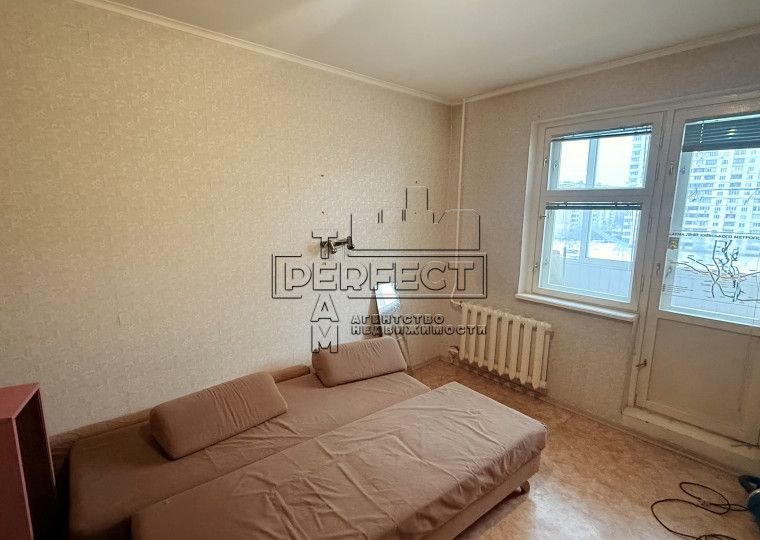 Продаж 3к квартири Бальзака 84