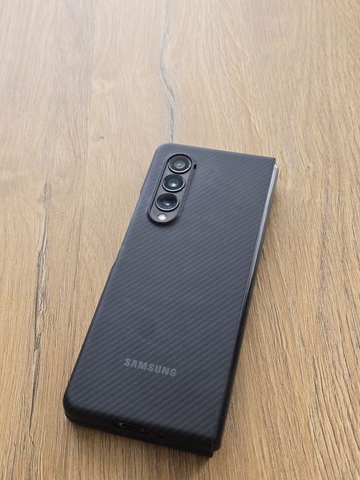 Samsung Galaxy Z Fold 3