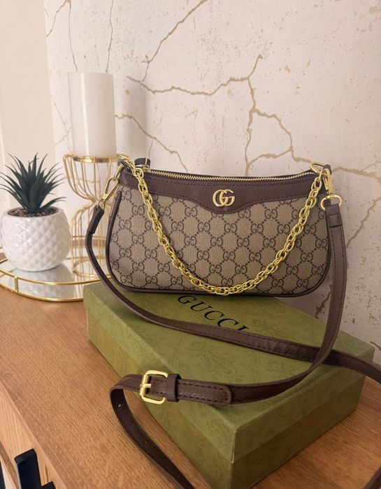 Mala Senhora Gucci