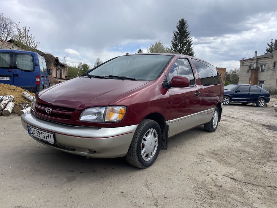 Toyota Sienna 3.0 avtomat