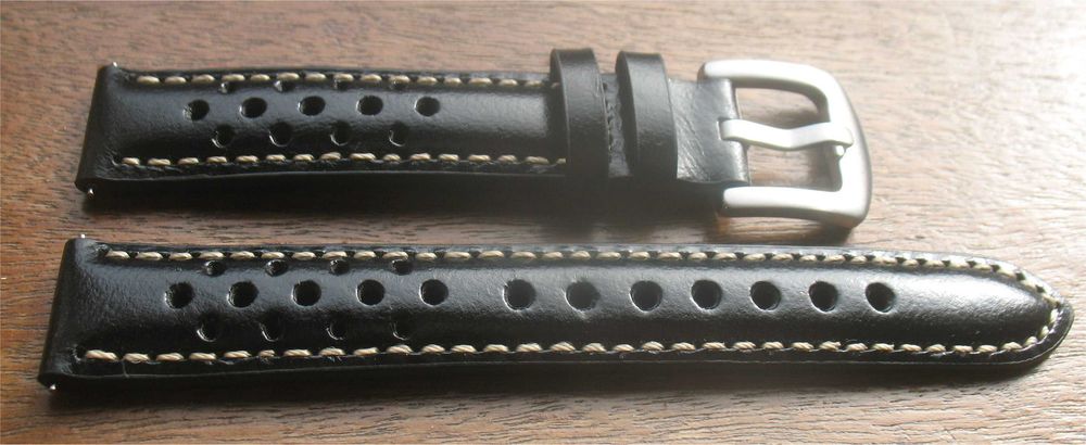 Bracelete Perfurada Desportiva Preta - 18mm