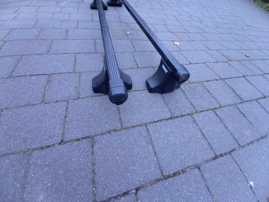 Thule багажник поперечини комплект на гладкий дах авто Thule 750 сталевий БВ багажна система кріплення адаптери упори кити палки нові вживані підбір