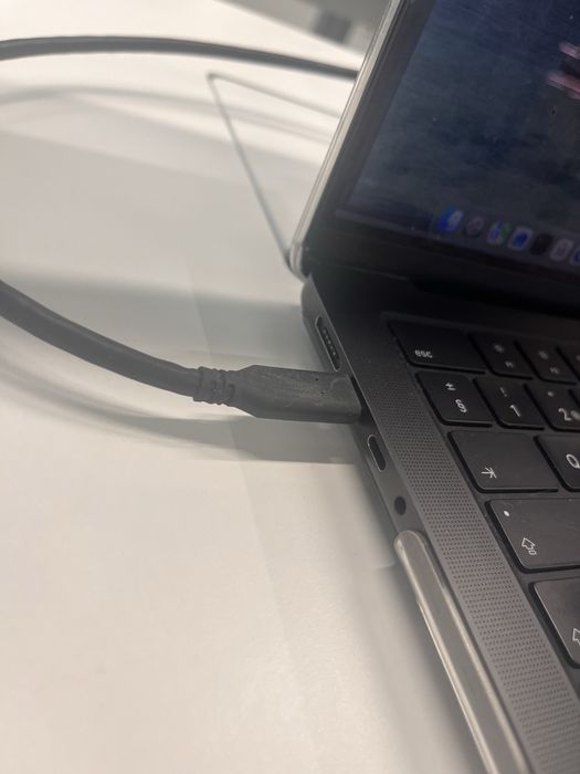 Macbook 14" 2023 | M3 Pro 36G Ram 1Tb Ssd  Midnight black