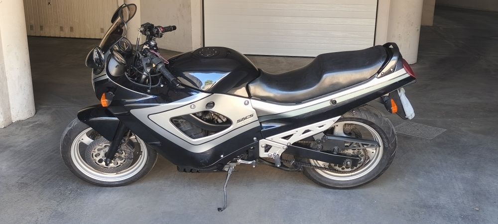 SUZUKI GSX 750 F 1990