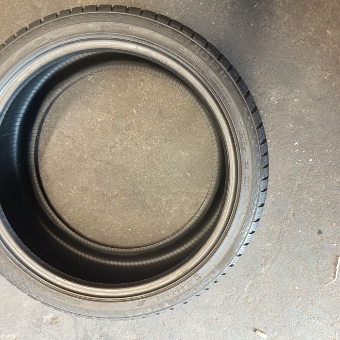 225/40R18 Nokian WR Snowproof