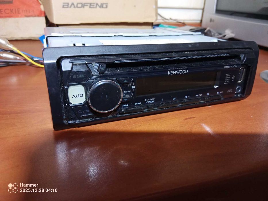 Kenwood KDC-100 UB  CD USB AUX kostka+ kieszeń