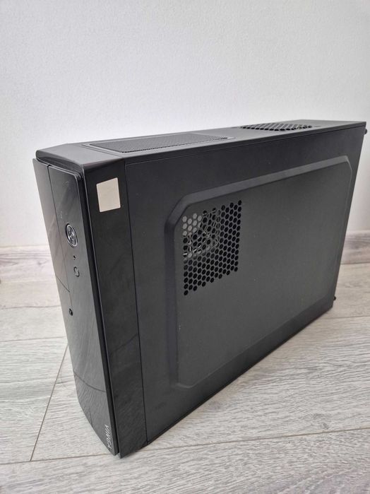 Вузький компактний mATX корпус VINGA з БЖ 400W