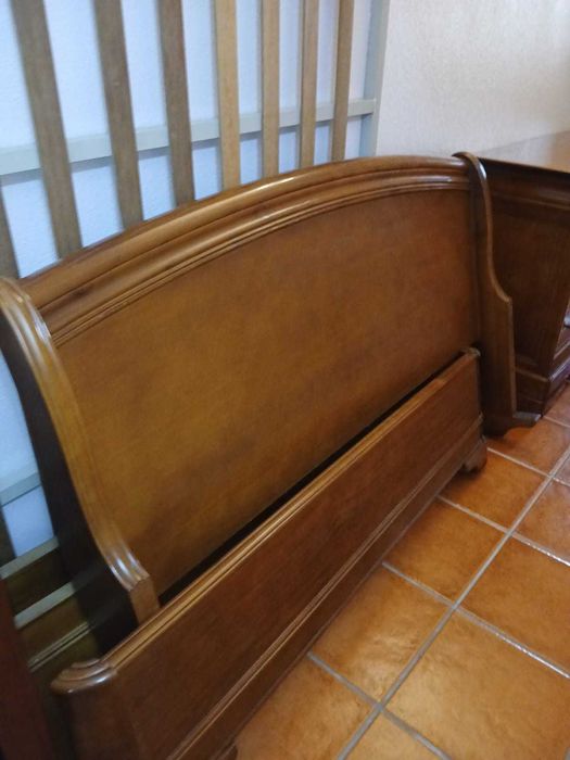 Mobilia de quarto de Casal em cerejeira maciça
