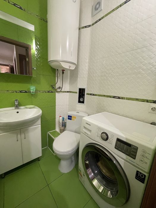 Продаю 2 квартиру Космонавтов с капитальным ремонтом