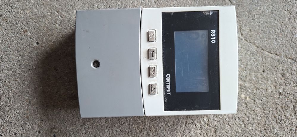 Regulator pogodowy Compit R810