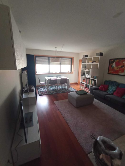 T2 - Rua Amigos do Porto - Monte dos Burgos