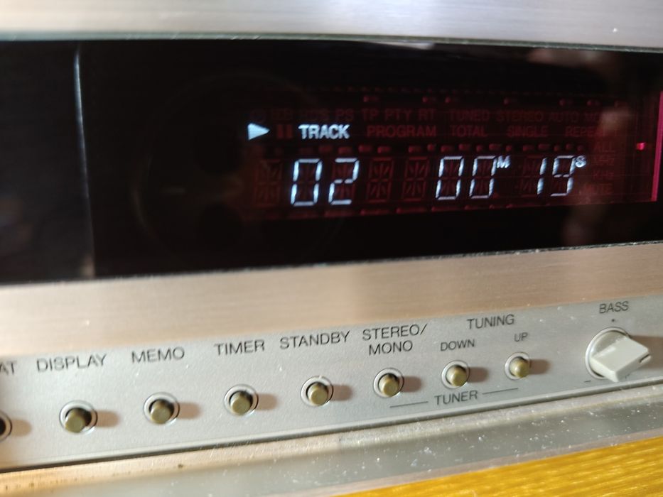 Denon amplituner CD RCD -100