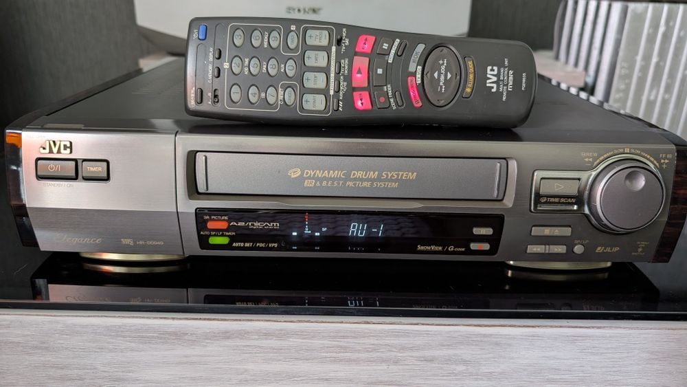 Magnetowid JVC Elegance (HR-DD949) + rzadki podświetlany pilot