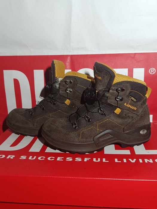 Ботинки детские гортекс бр.Lowa Германия пр.Словакия р,33ст.21,2-21,5