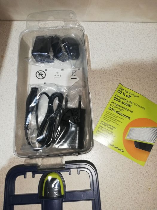 Тример Philips OneBlade 4