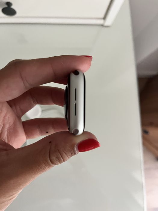 Apple Watch SE (2022)