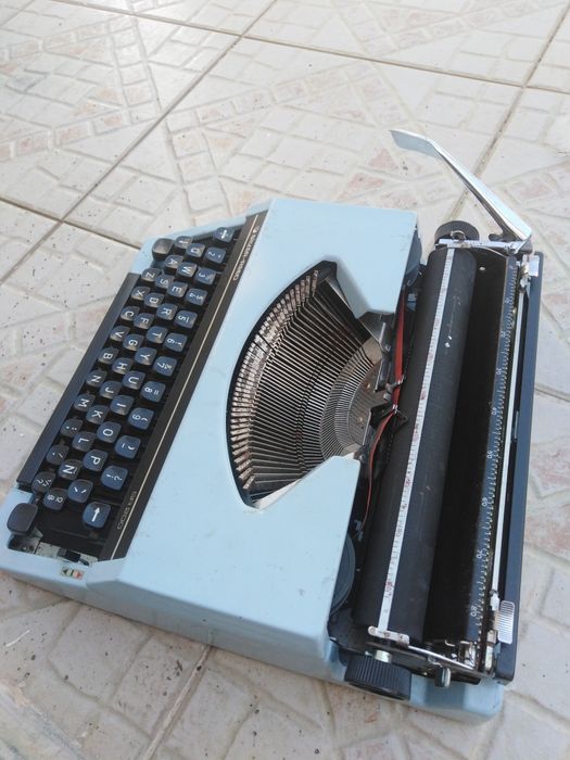 Máquina de escrever antiga